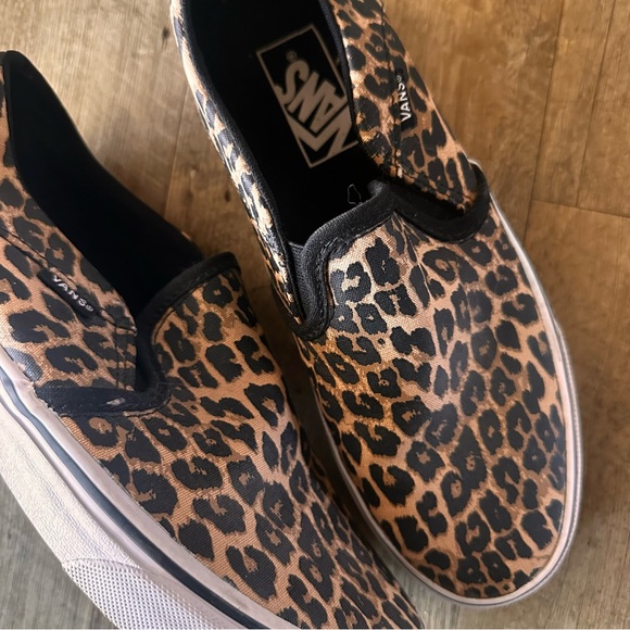 Vans Asher Slip-on in Cheetah - Picture 1 of 9
